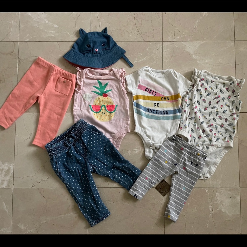 Baby girl bundle size 3-9 months